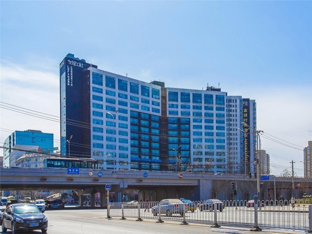 云南专业秀场场地多少钱